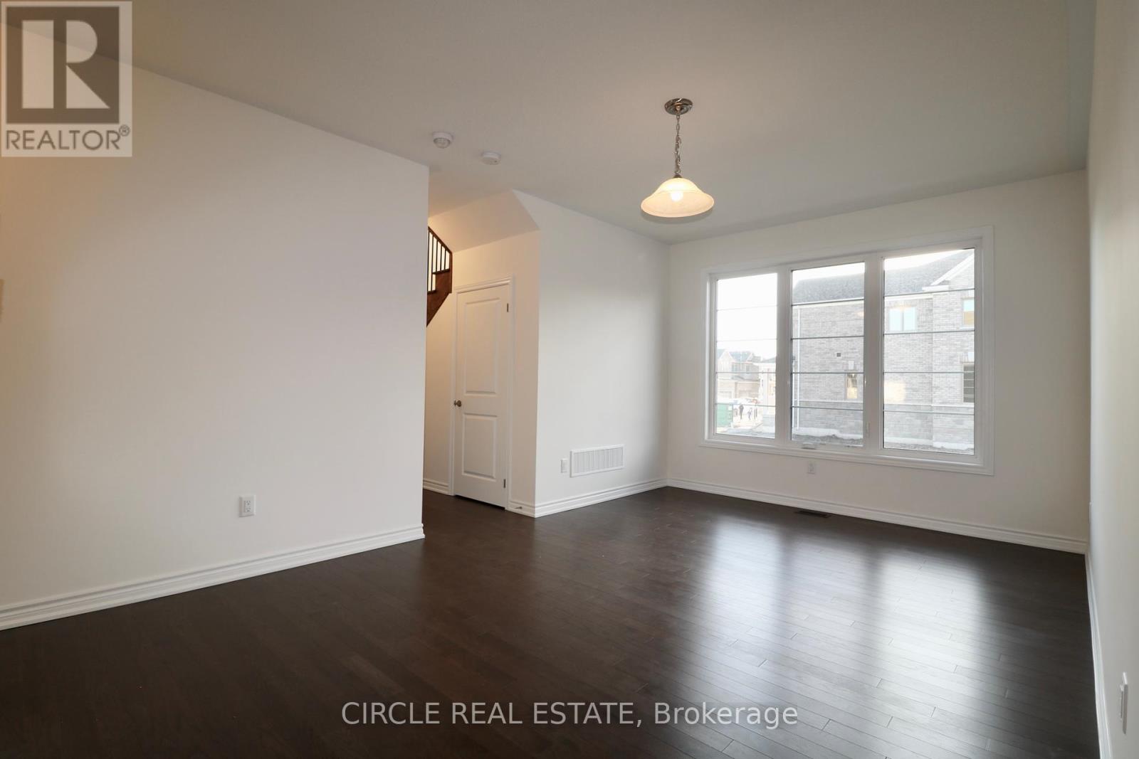 Photo 23 of 45 Gemini Drive, Barrie ON