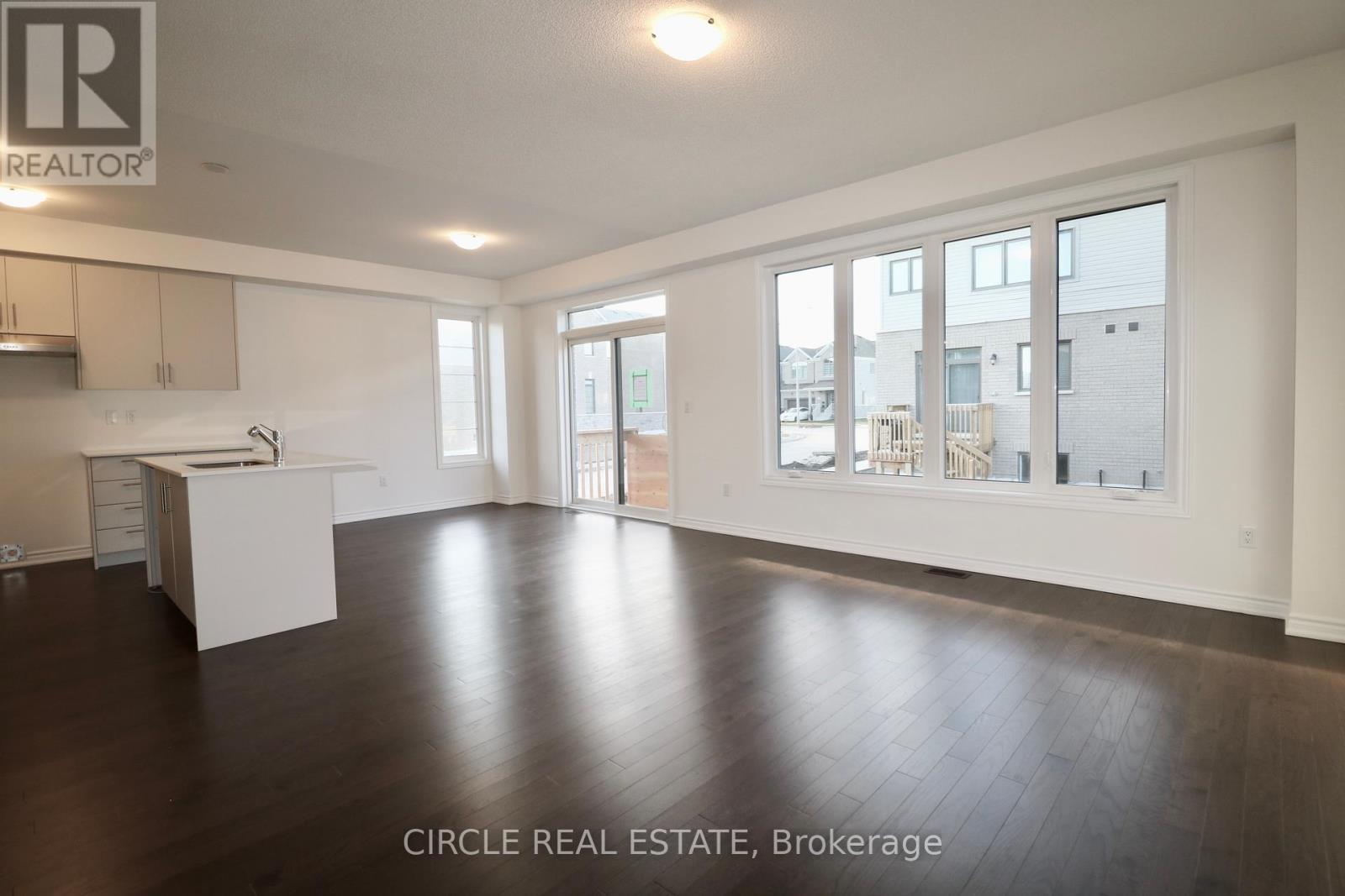 Photo 16 of 45 Gemini Drive, Barrie ON