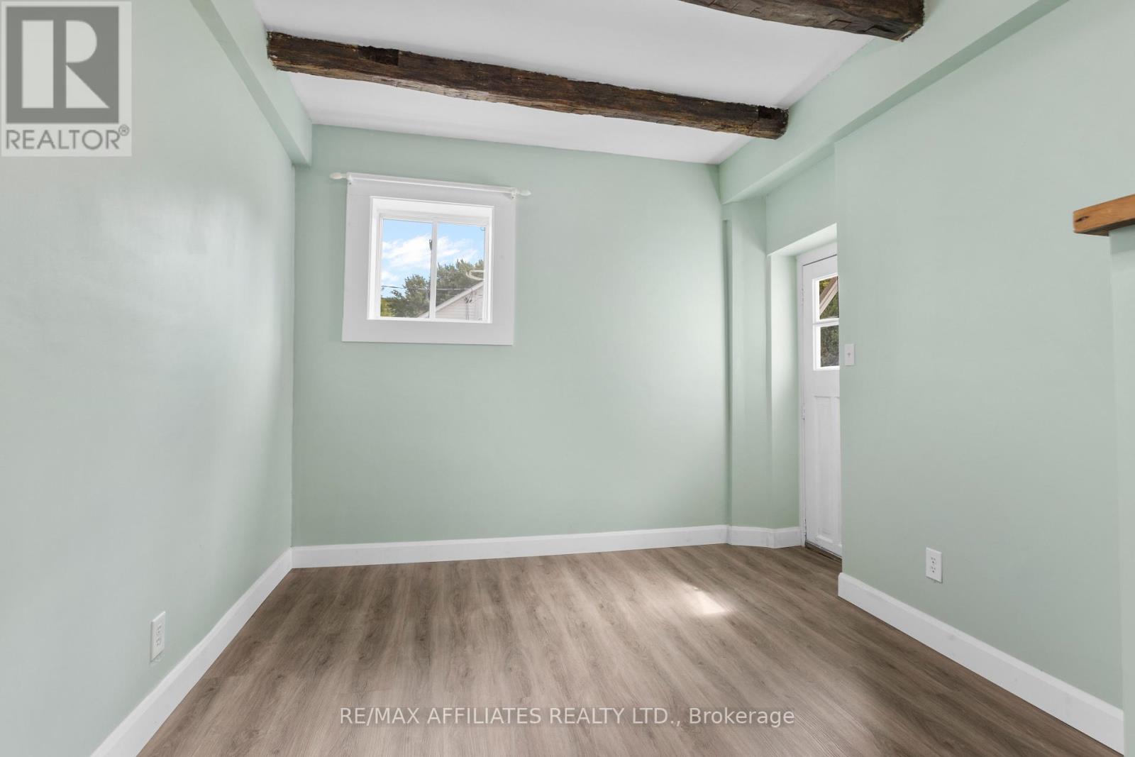Photo 24 of 79 Henry Street, Merrickvillewolford ON