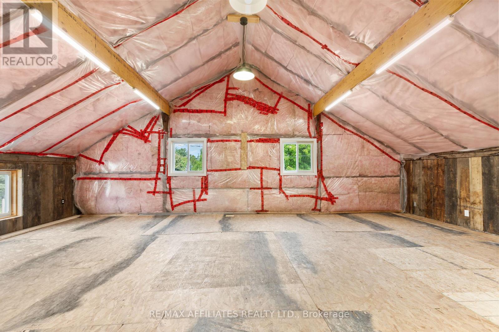 Photo 10 of 79 Henry Street, Merrickvillewolford ON
