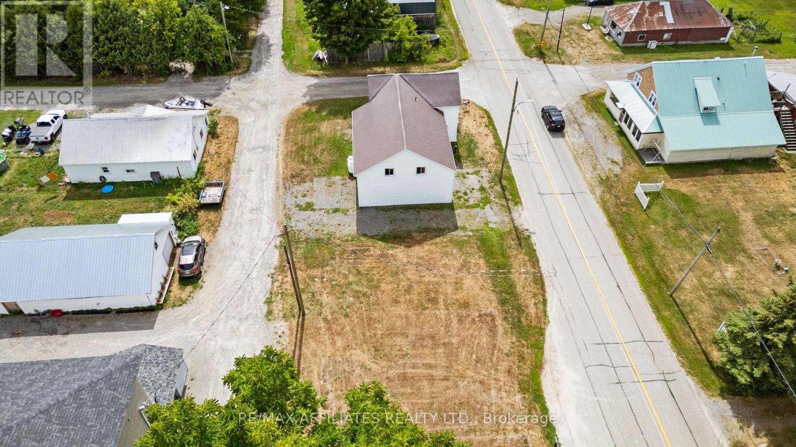 Photo 20 of 79 Henry Street, Merrickvillewolford ON