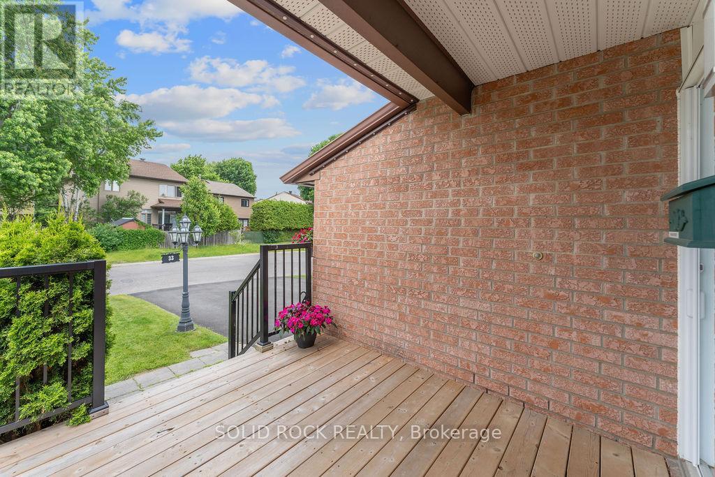 Photo 2 of 33 Benlark Road, Ottawa ON