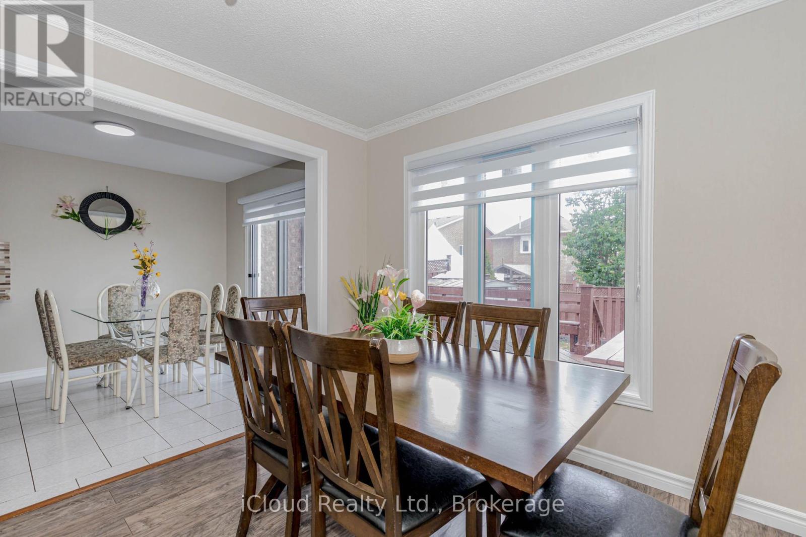 Photo 19 of 97 Bighorn Crescent, Brampton ON