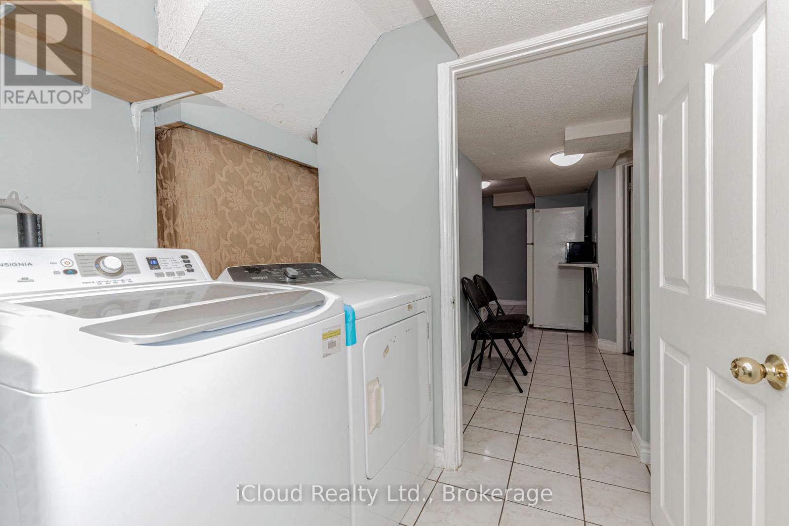 Photo 37 of 97 Bighorn Crescent, Brampton ON