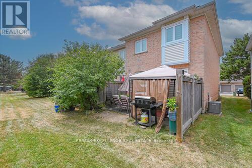 Photo 15 of 80 Wickstead Court, Brampton ON