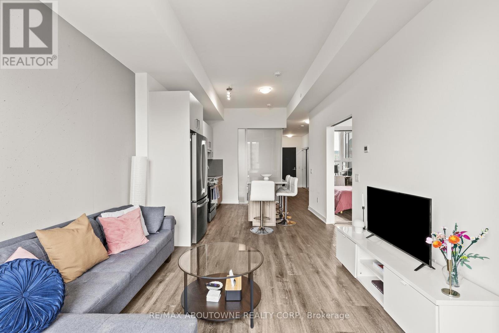 Photo 20 of 307 2007 James Street, Burlington ON