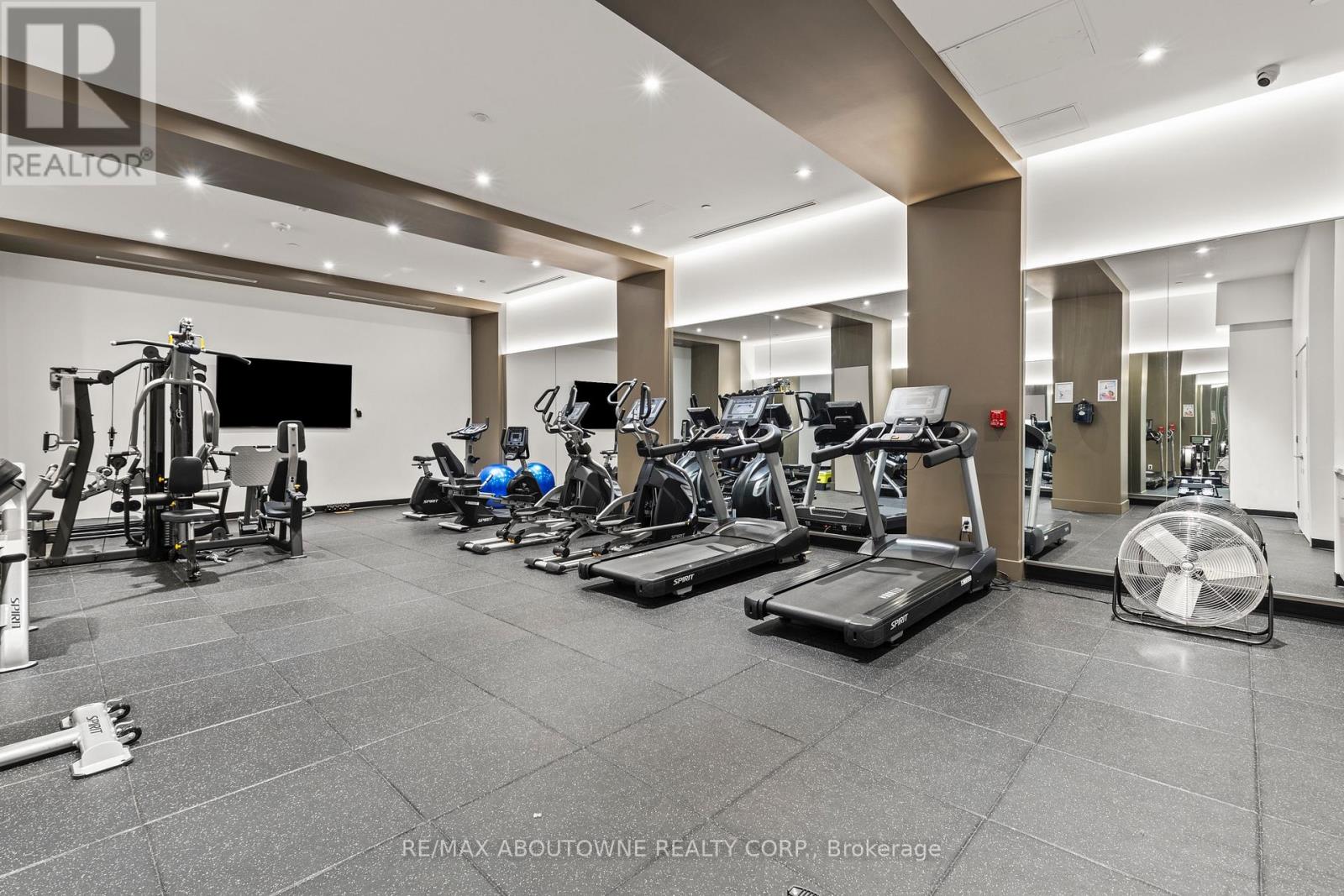 Photo 21 of 307 2007 James Street, Burlington ON