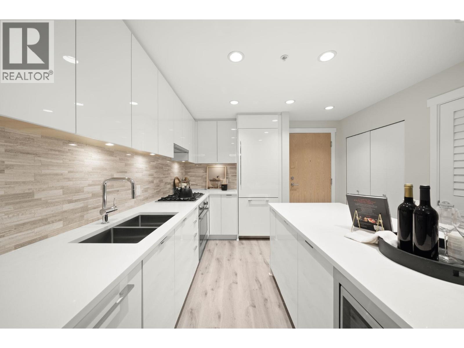 Photo 10 of 206 9213 Odlin Road, Richmond BC