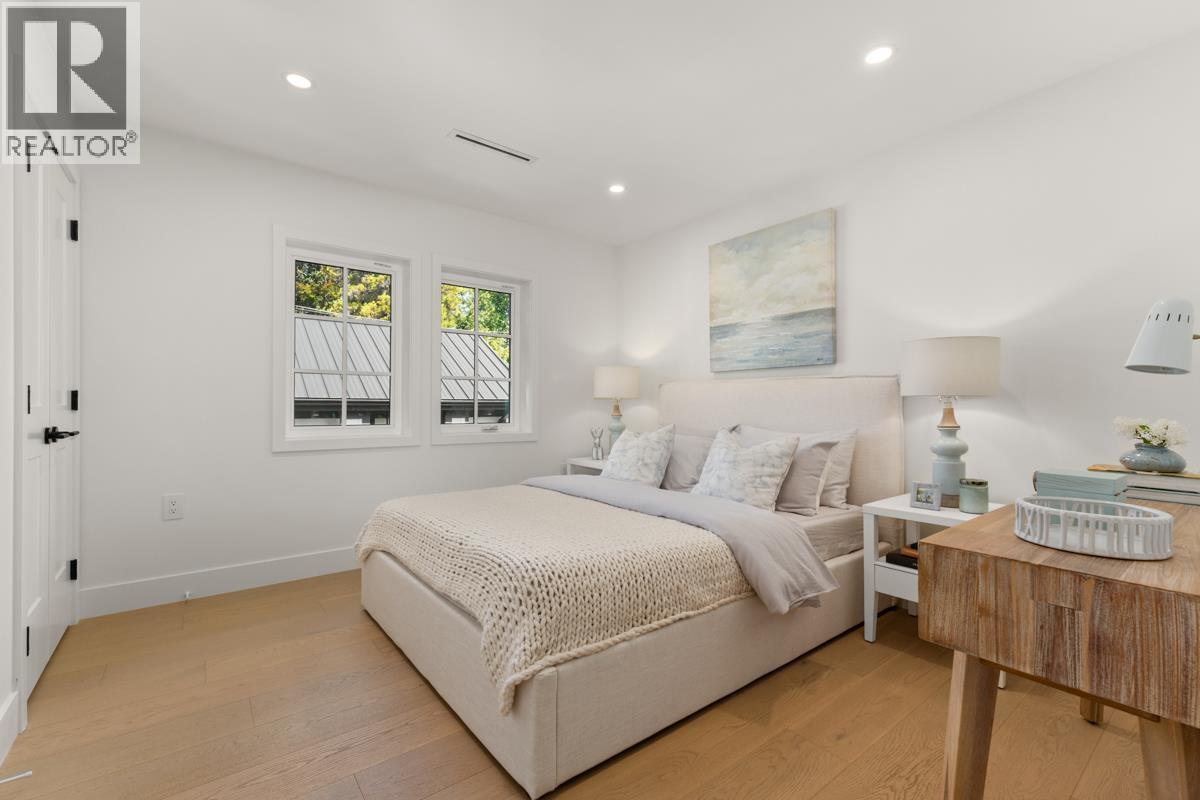 Photo 11 of 231 W 15th Avenue, Vancouver BC