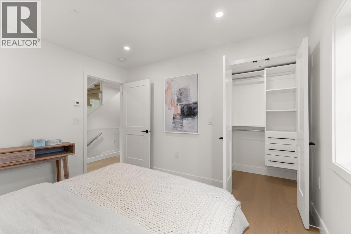 Photo 12 of 231 W 15th Avenue, Vancouver BC