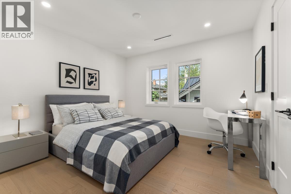 Photo 13 of 231 W 15th Avenue, Vancouver BC