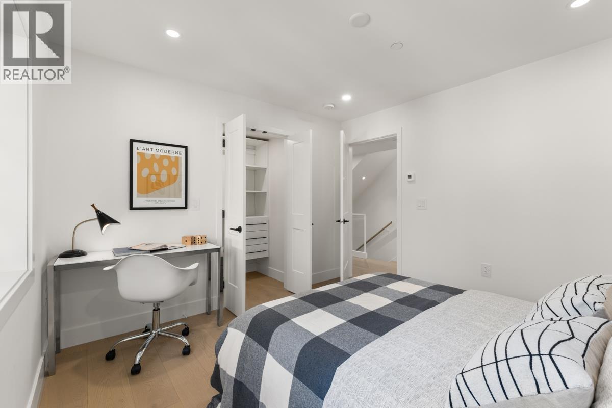 Photo 14 of 231 W 15th Avenue, Vancouver BC