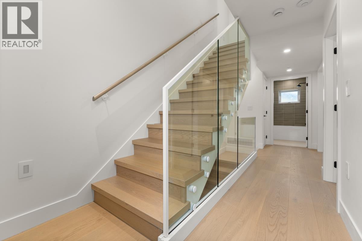 Photo 16 of 231 W 15th Avenue, Vancouver BC