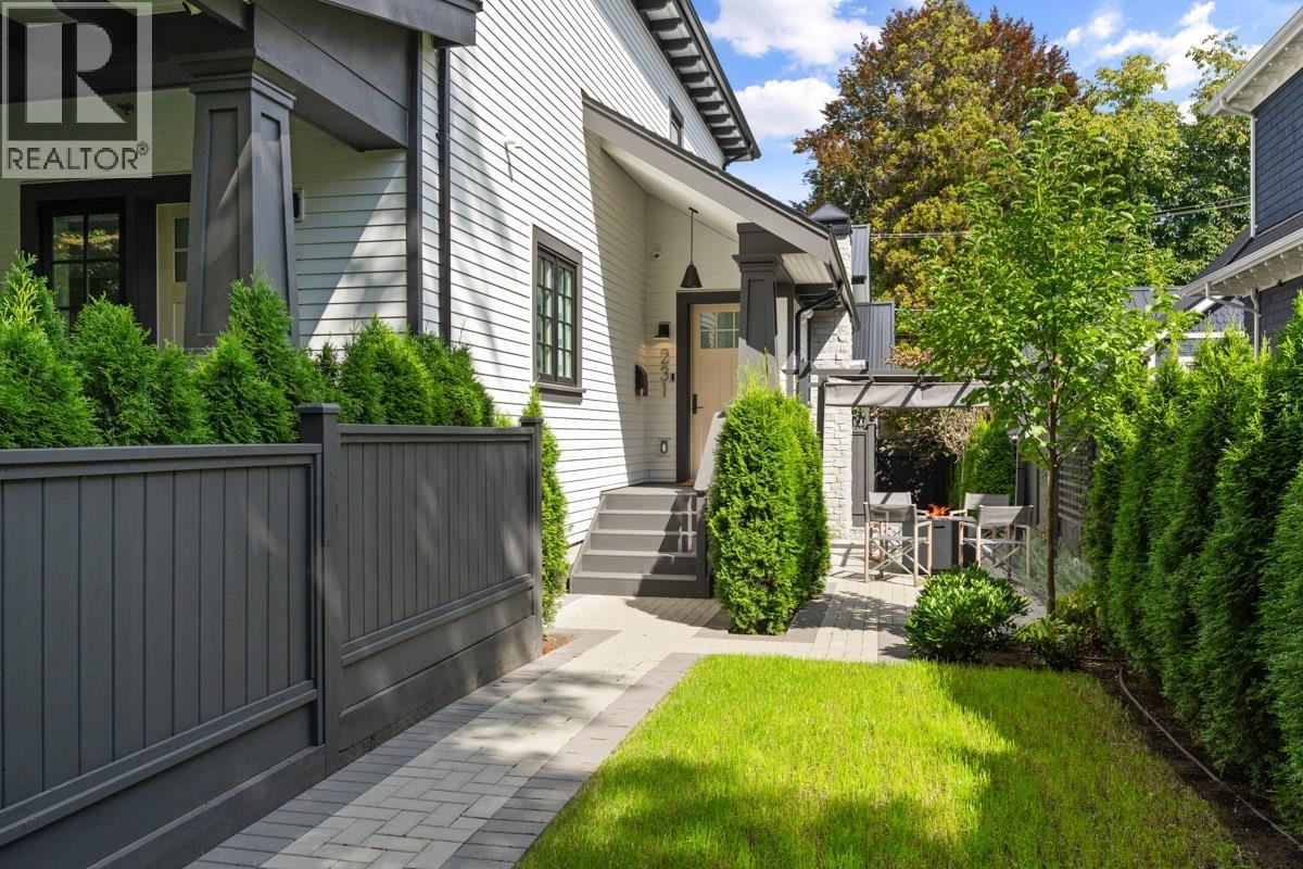 Photo 23 of 231 W 15th Avenue, Vancouver BC