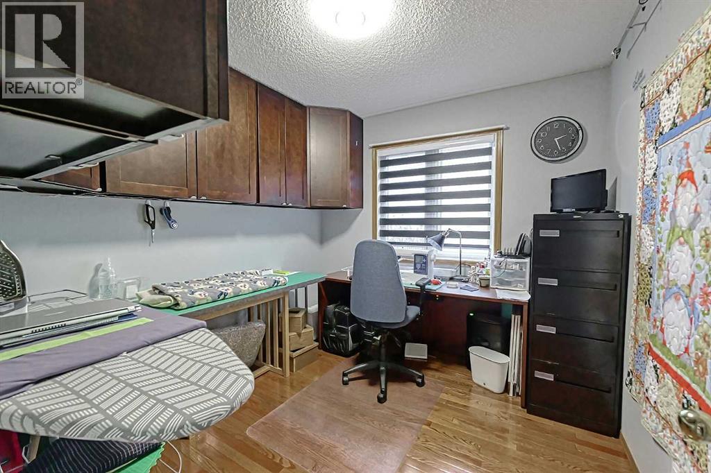 Photo 22 of 36 Chinook Crescent, Beiseker AB