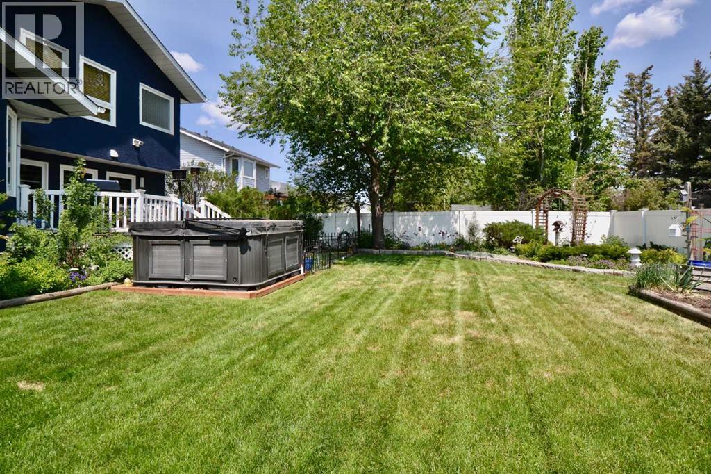 Photo 7 of 36 Chinook Crescent, Beiseker AB