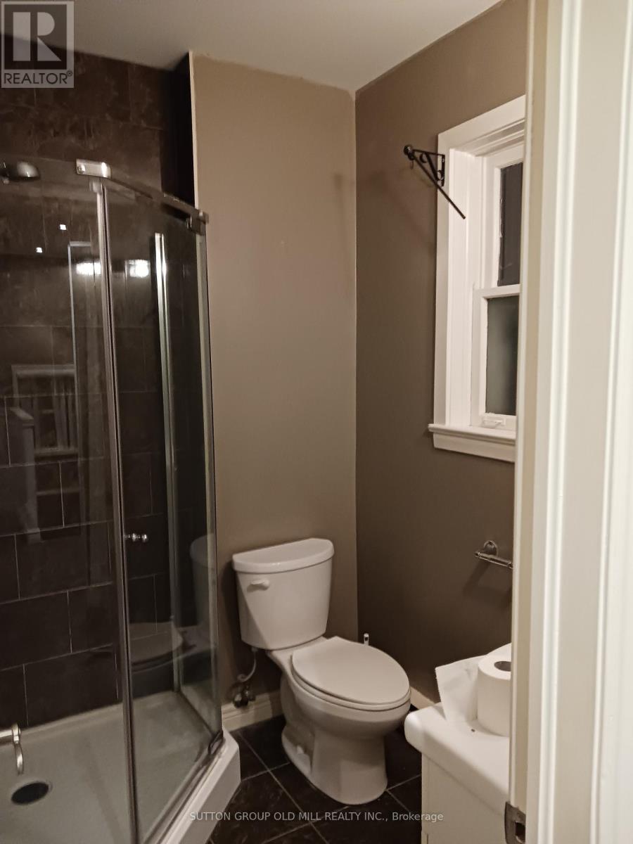 Photo 8 of 2 293 Queenston Road, Hamilton ON