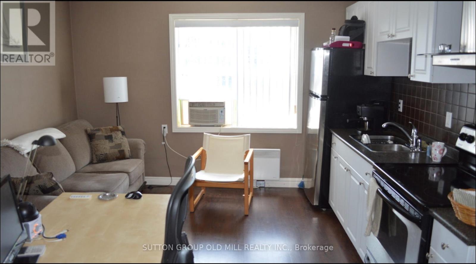 Photo 6 of 2 293 Queenston Road, Hamilton ON
