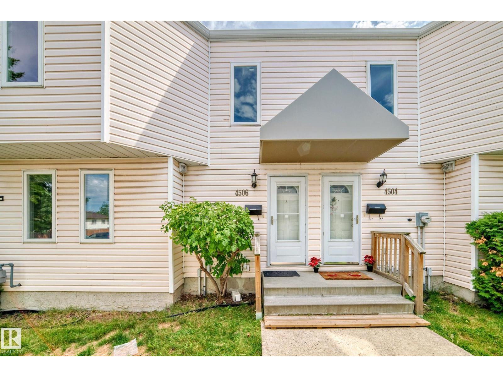 Photo 1 of 4506 20 Av Nw, Edmonton AB