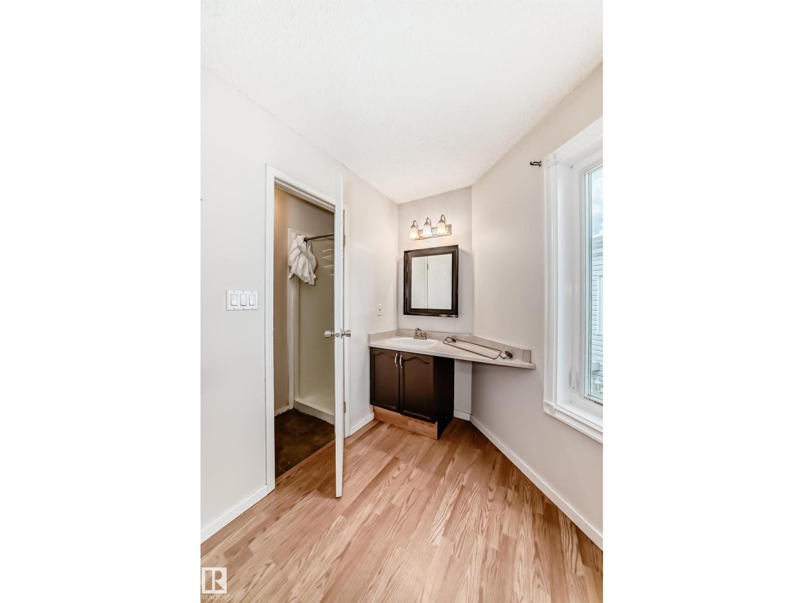 Photo 27 of 4506 20 Av Nw, Edmonton AB
