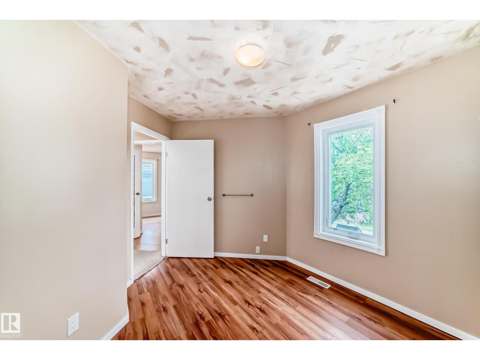 Photo 37 of 4506 20 Av Nw, Edmonton AB