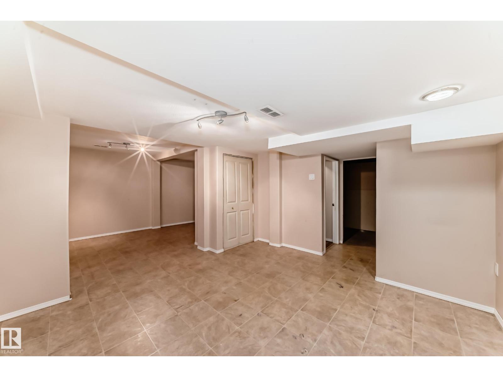 Photo 43 of 4506 20 Av Nw, Edmonton AB