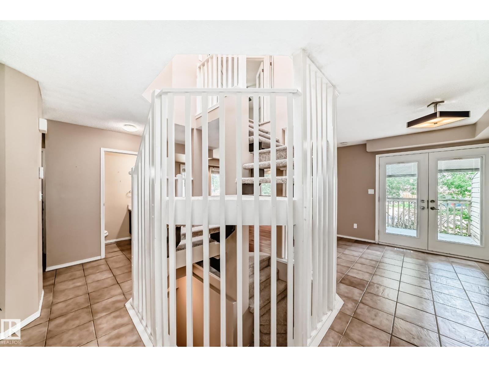 Photo 8 of 4506 20 Av Nw, Edmonton AB