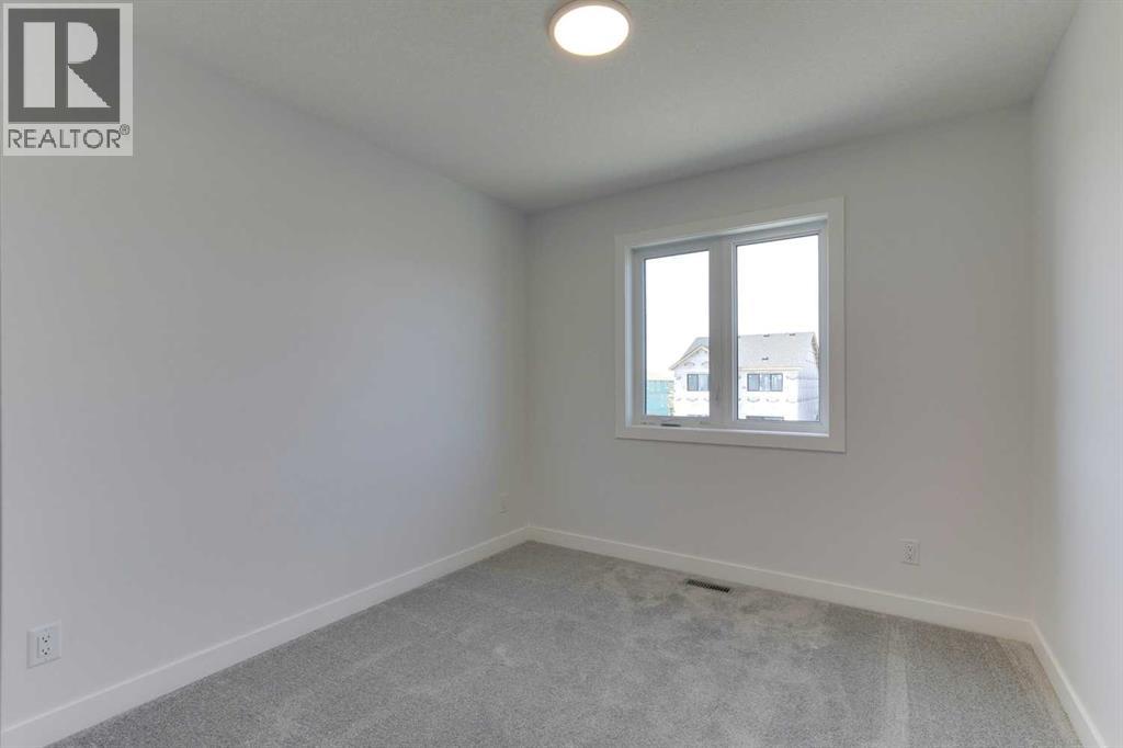 Photo 18 of 477 Hotchkiss Drive Se, Calgary AB