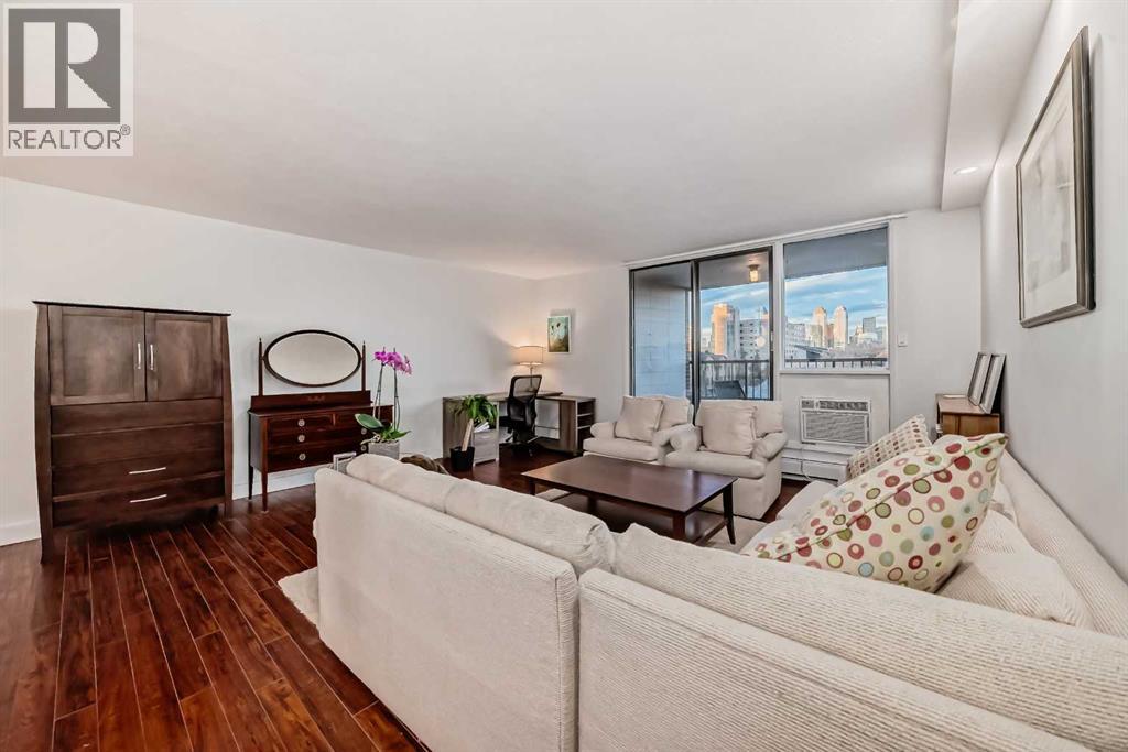 Single Family House for Sale in B   Avenue SW Mission Calgary 