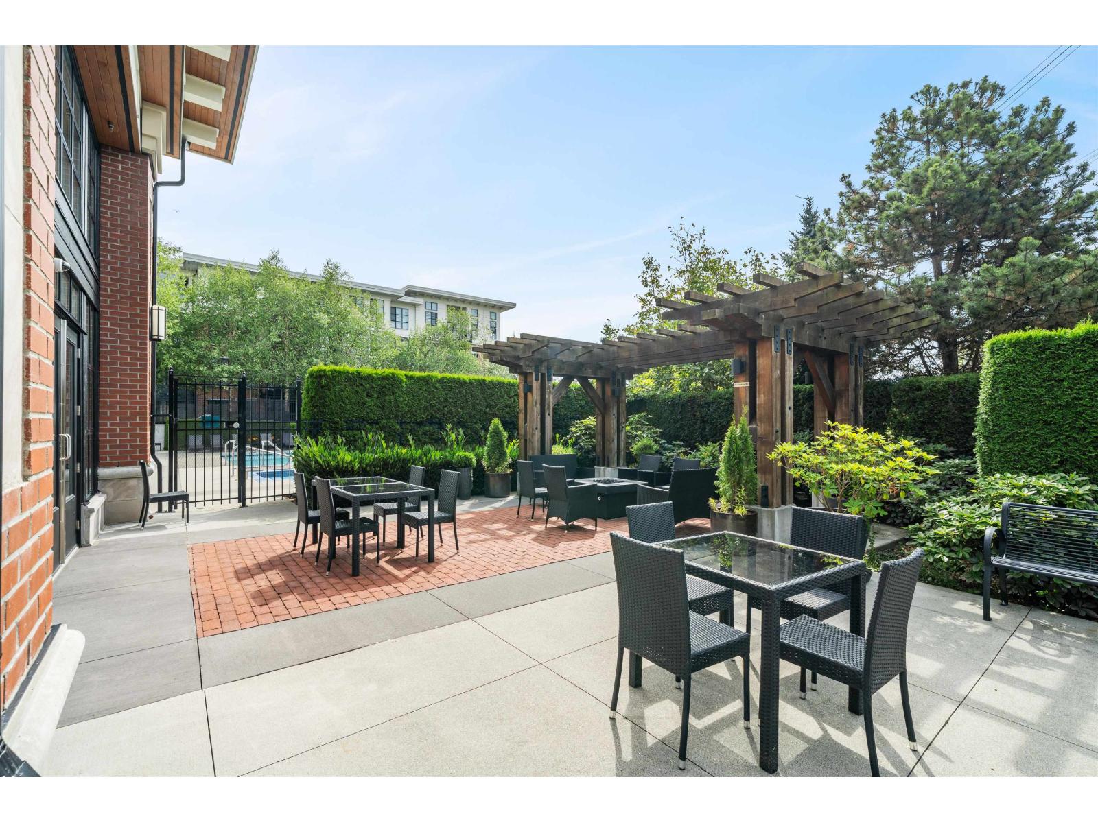 Photo 9 of 314 3323 151 Street, Surrey BC
