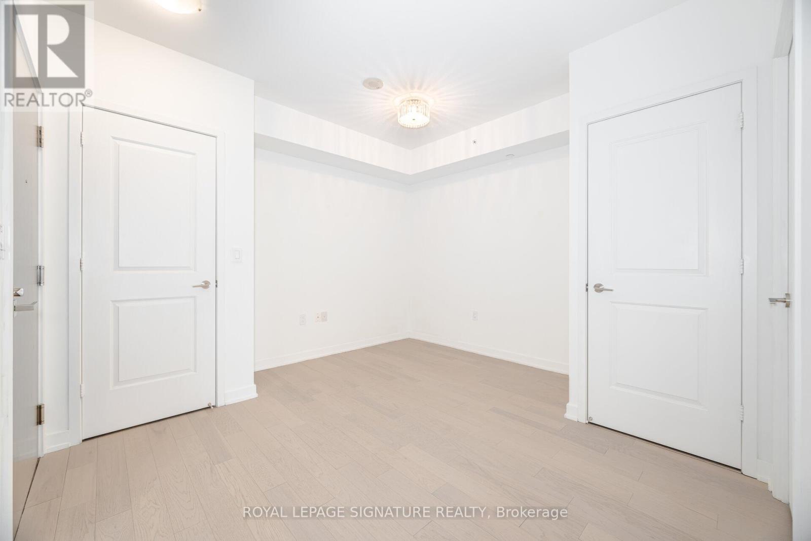 Photo 4 of 1501 1 The Esplanade Drive, Toronto ON