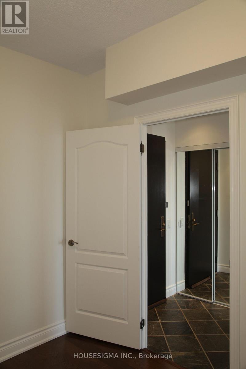 Photo 14 of 1208 2 Clairtrell Road, Toronto ON