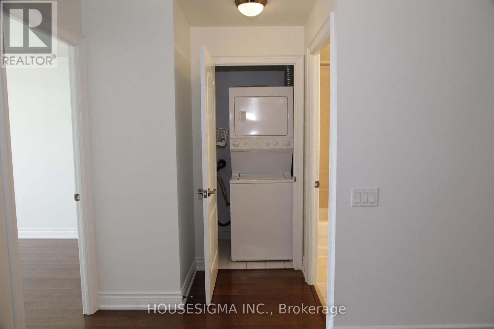 Photo 6 of 1208 2 Clairtrell Road, Toronto ON