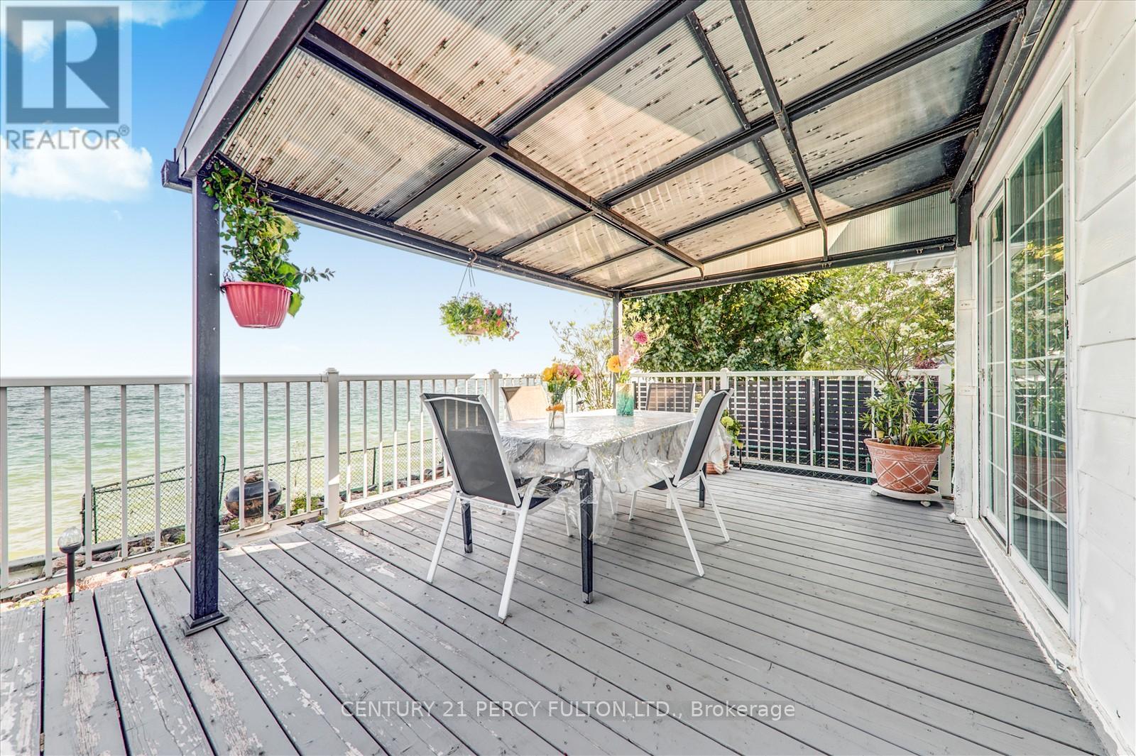 Photo 26 of 135 Cedar Crest Beach Road, Clarington ON
