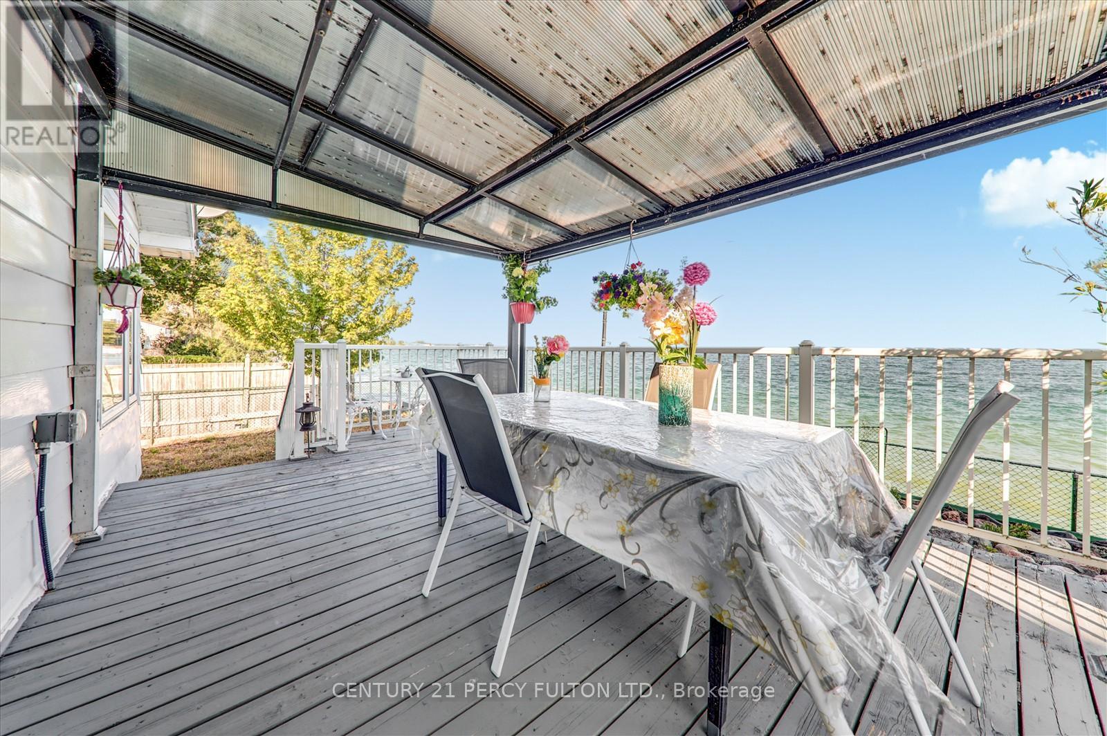 Photo 27 of 135 Cedar Crest Beach Road, Clarington ON