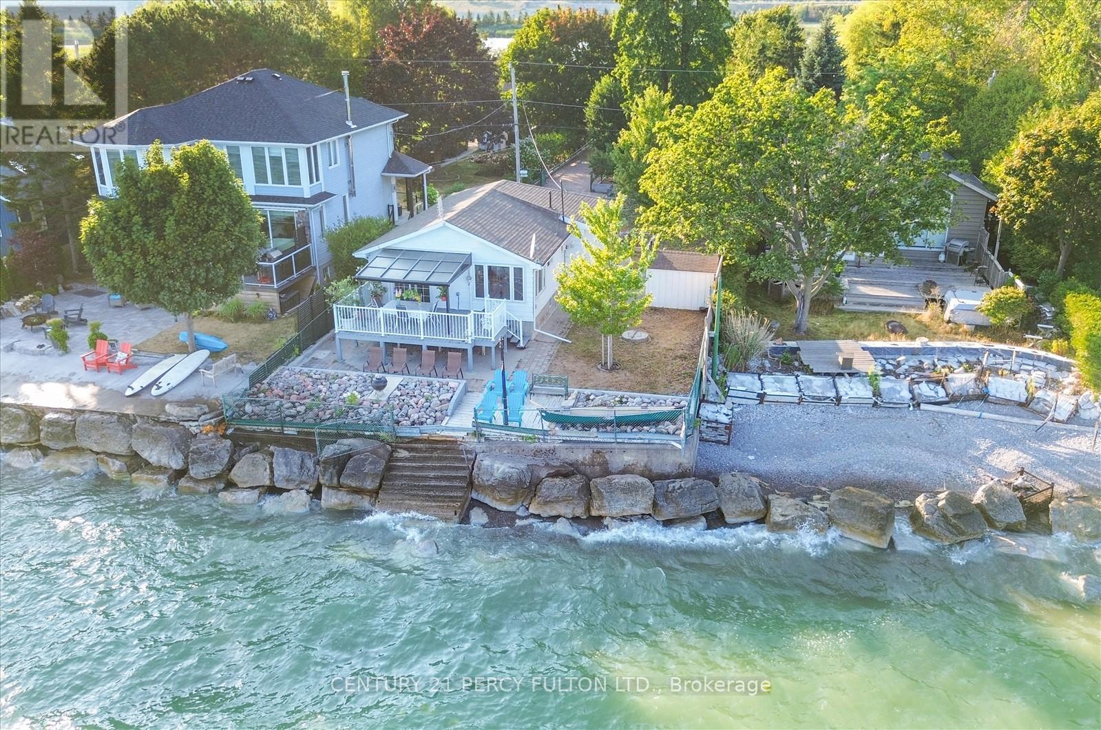 Photo 44 of 135 Cedar Crest Beach Road, Clarington ON