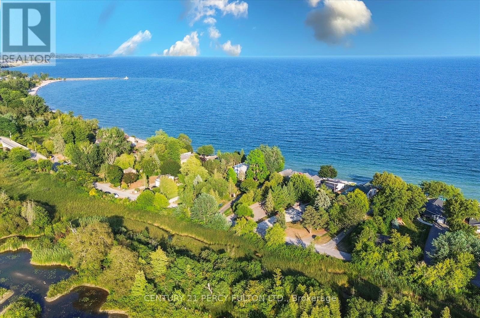 Photo 48 of 135 Cedar Crest Beach Road, Clarington ON