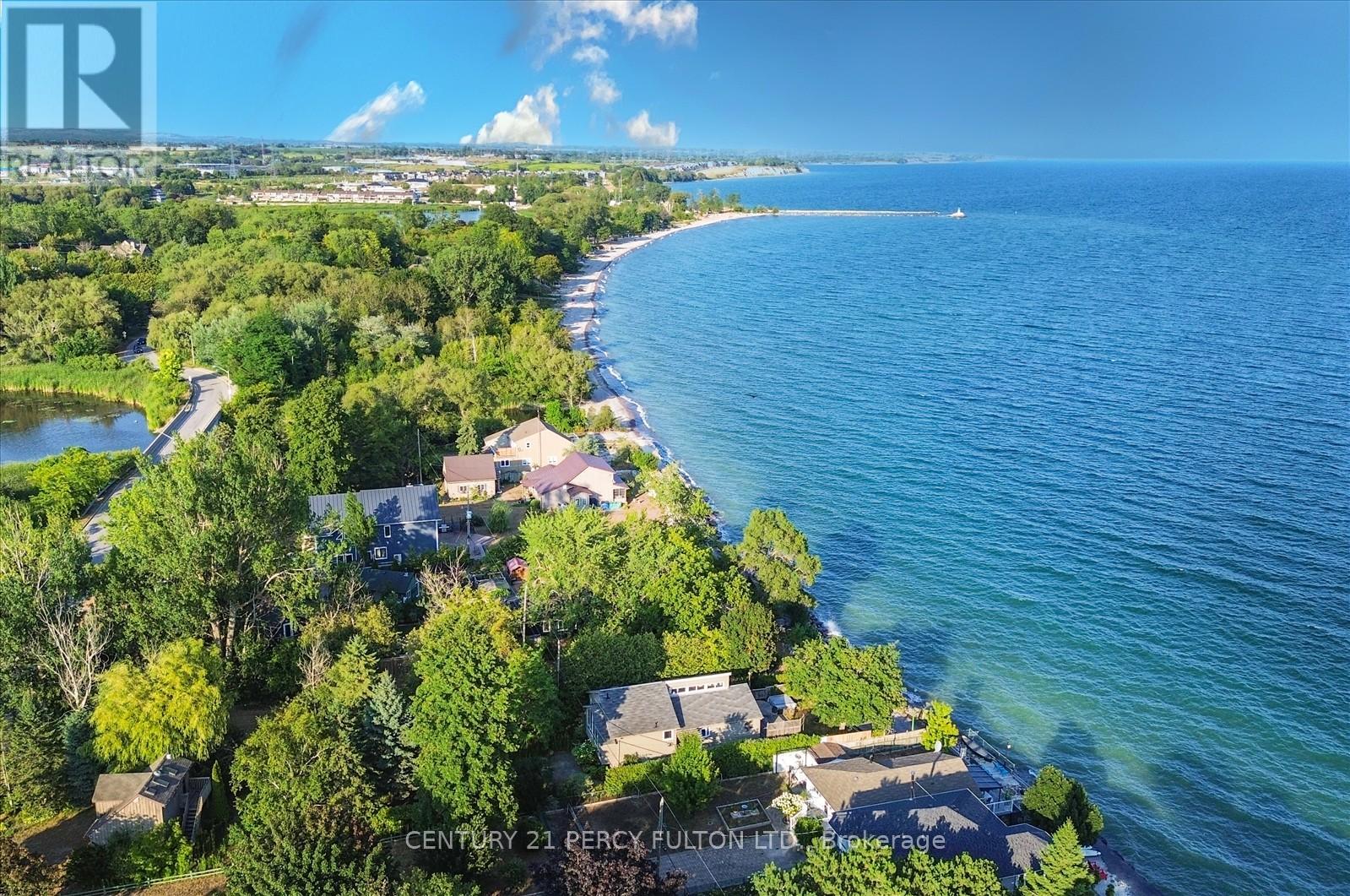 Photo 49 of 135 Cedar Crest Beach Road, Clarington ON