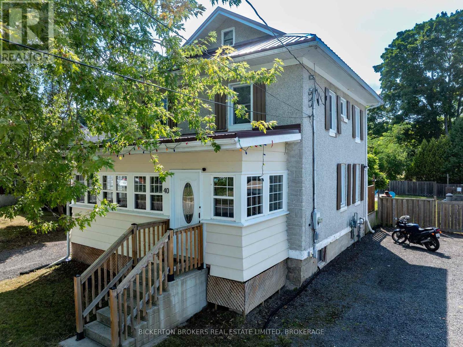 Photo 14 of 40 Elm Street, Gananoque ON