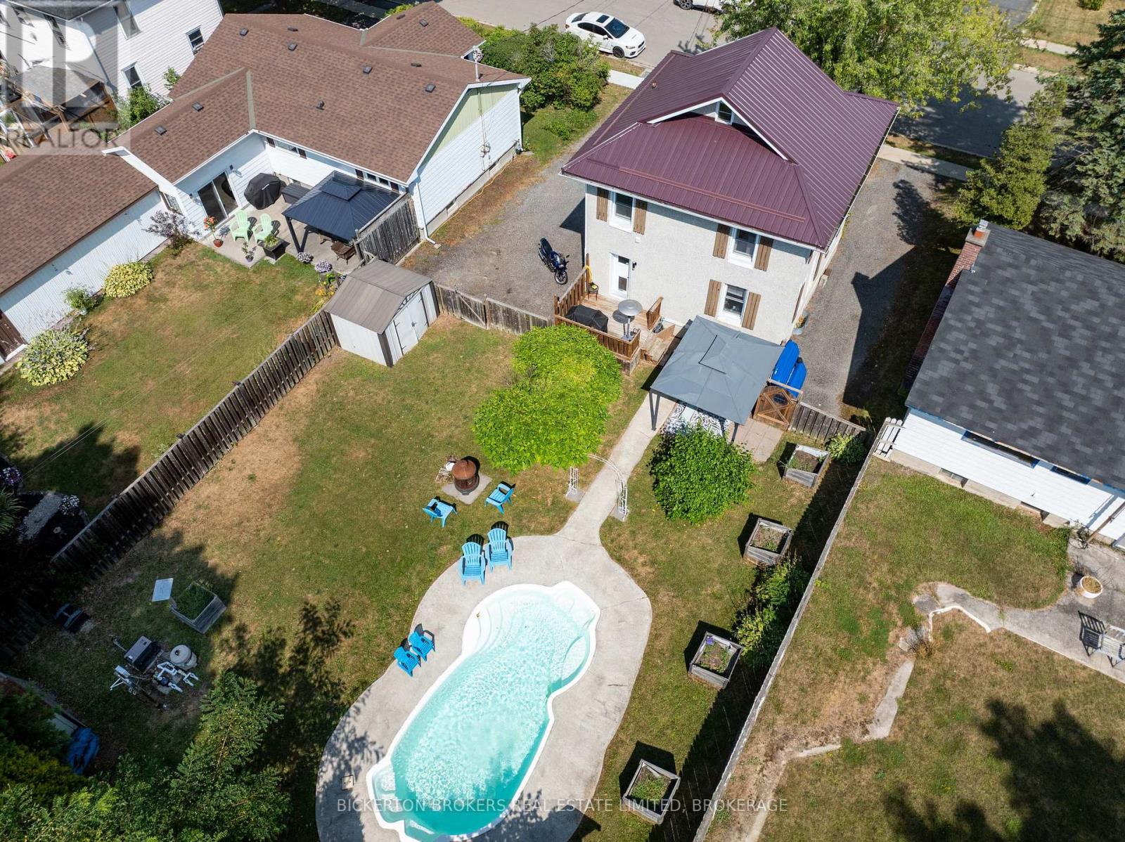 Photo 27 of 40 Elm Street, Gananoque ON