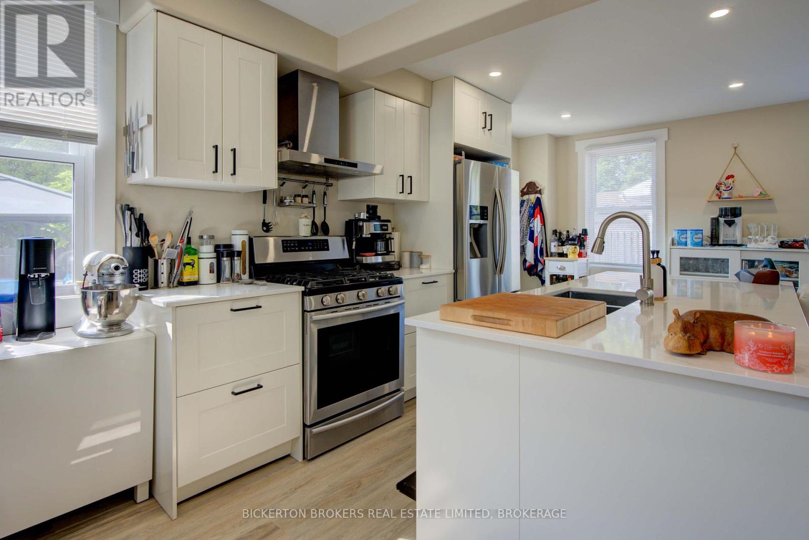 Photo 33 of 40 Elm Street, Gananoque ON