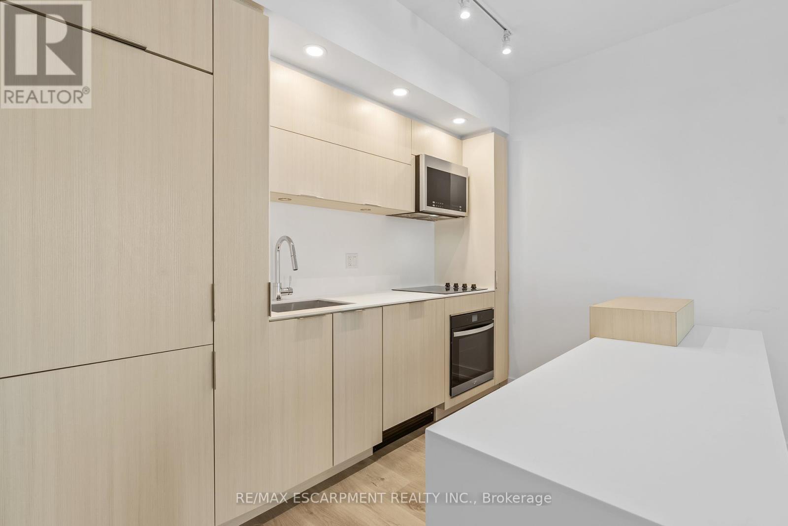 Photo 23 of 2106 370 Martha Street, Burlington ON