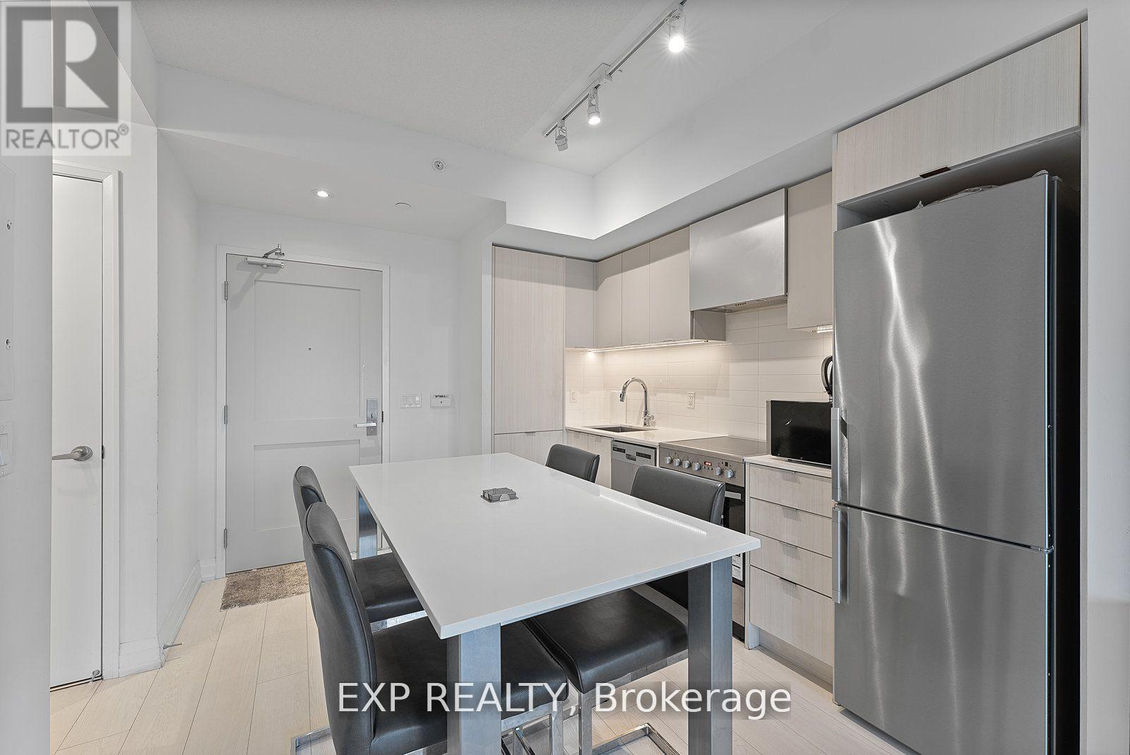 Photo 7 of 630 26 Gibbs Road, Toronto ON