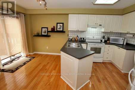 Photo 16 of 6119 Clover Ridge Crescent, Mississauga ON