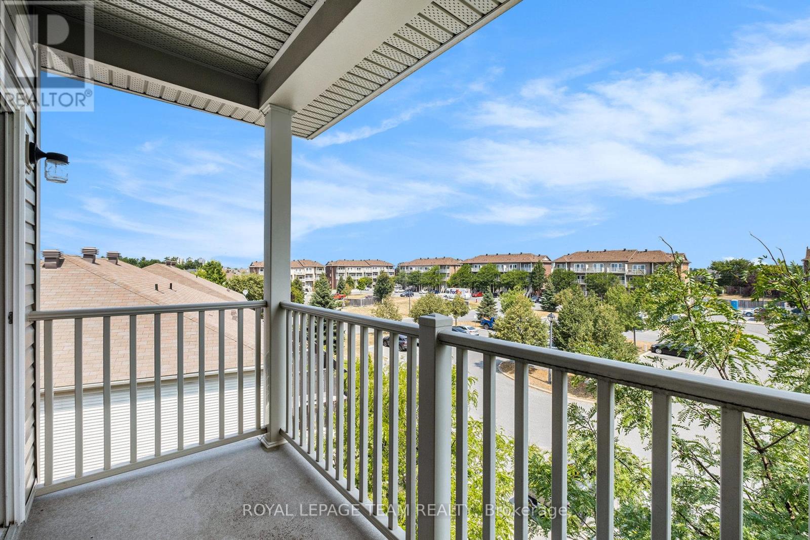 Photo 15 of 58 168 Urbancrest Private, Ottawa ON