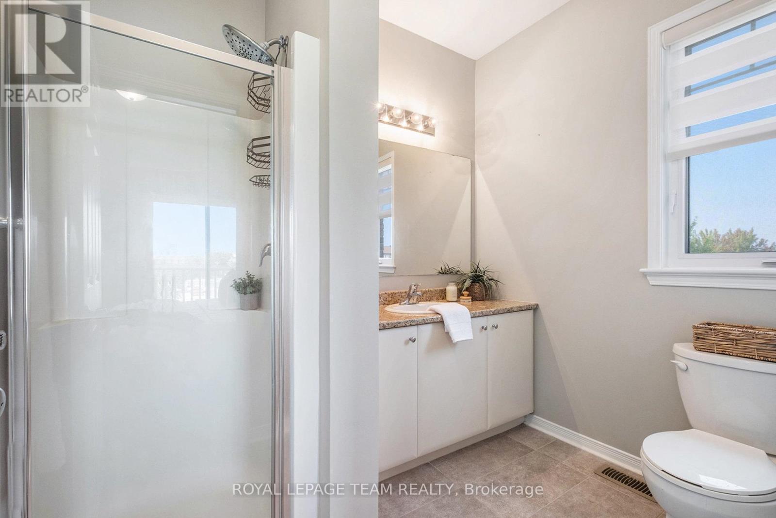 Photo 16 of 58 168 Urbancrest Private, Ottawa ON