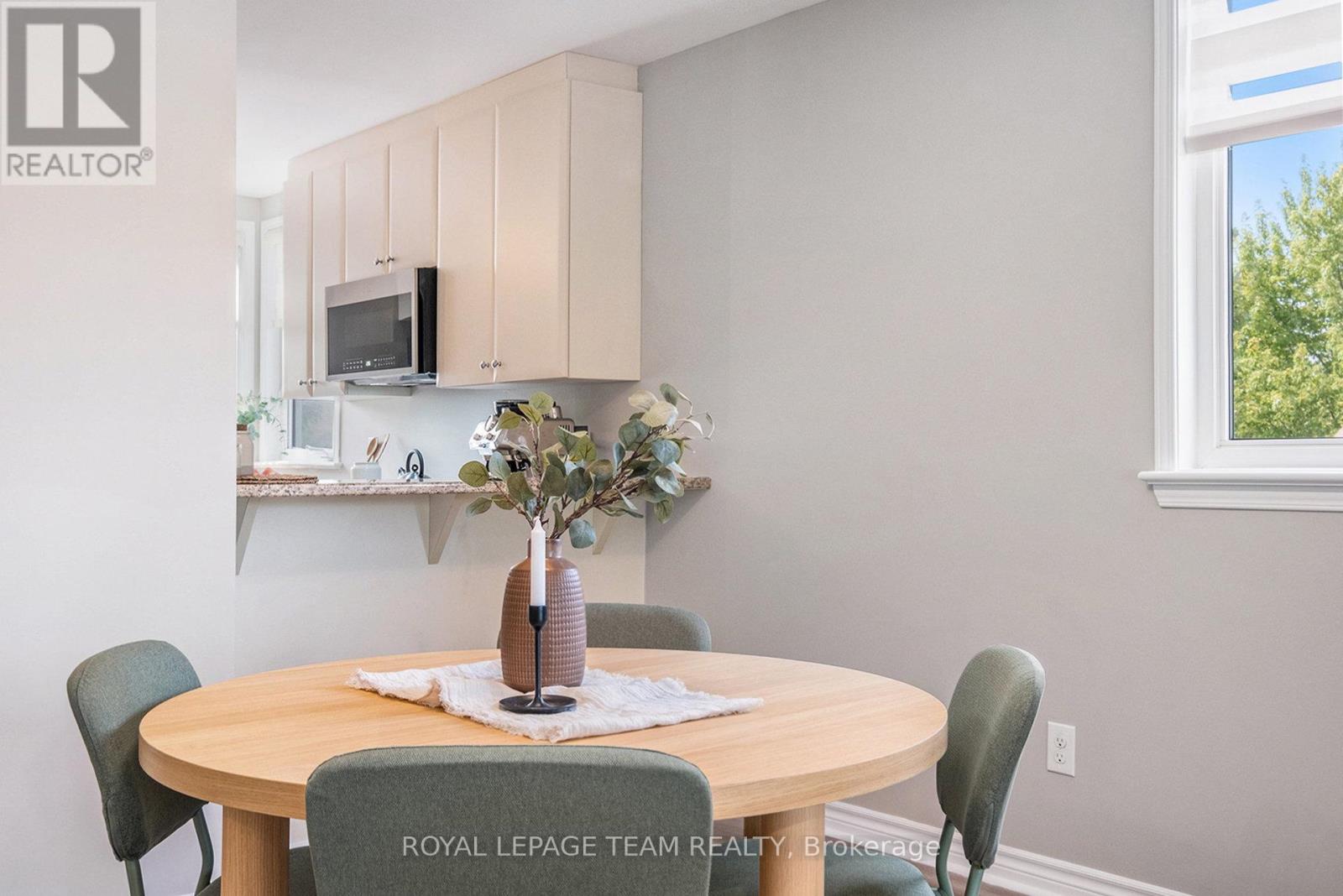 Photo 8 of 58 168 Urbancrest Private, Ottawa ON