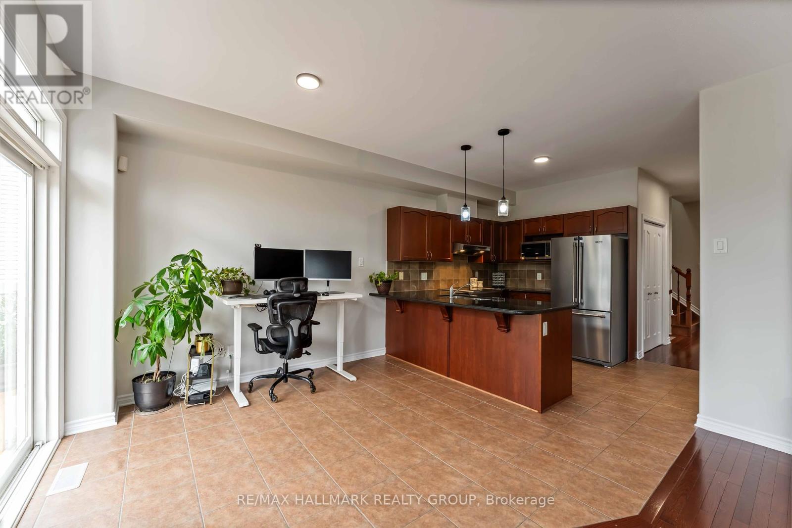 Photo 12 of 656 Everlasting Crescent, Ottawa ON