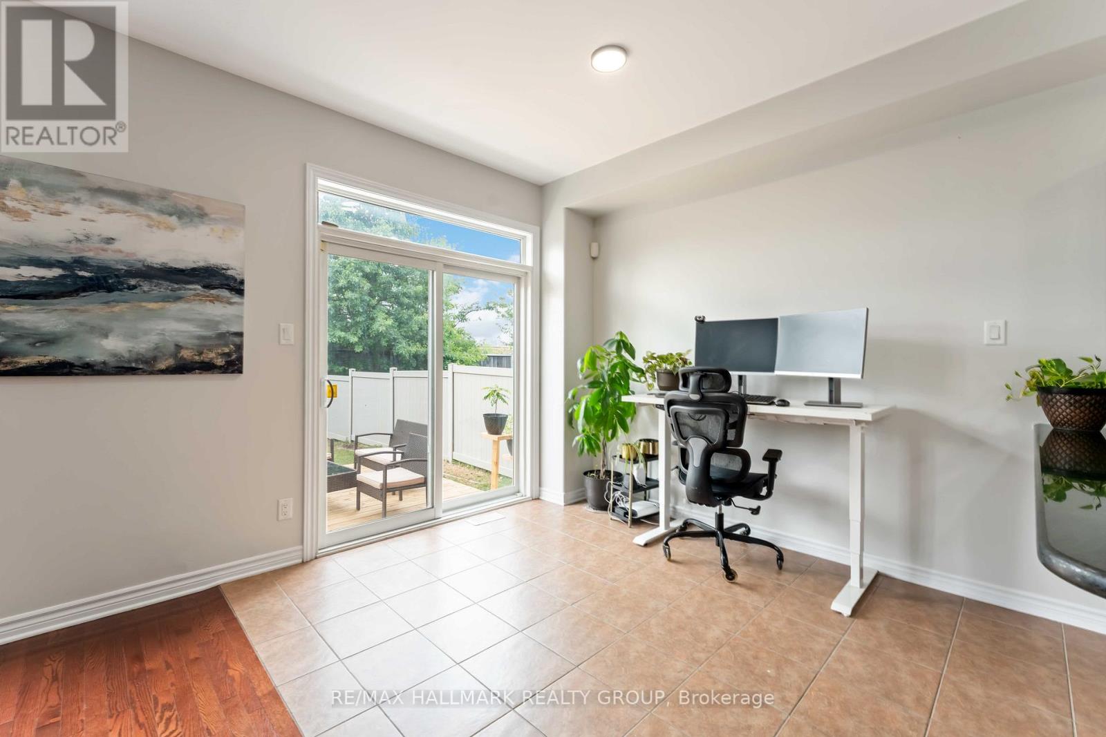 Photo 13 of 656 Everlasting Crescent, Ottawa ON