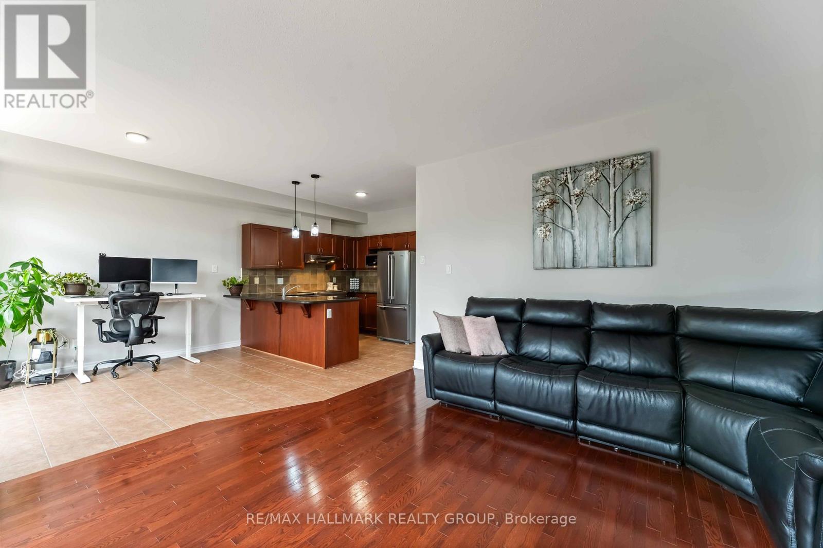 Photo 14 of 656 Everlasting Crescent, Ottawa ON